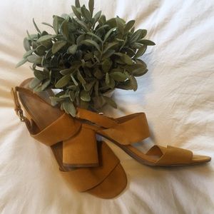 Comfy Old Navy Mustard sandals with heel